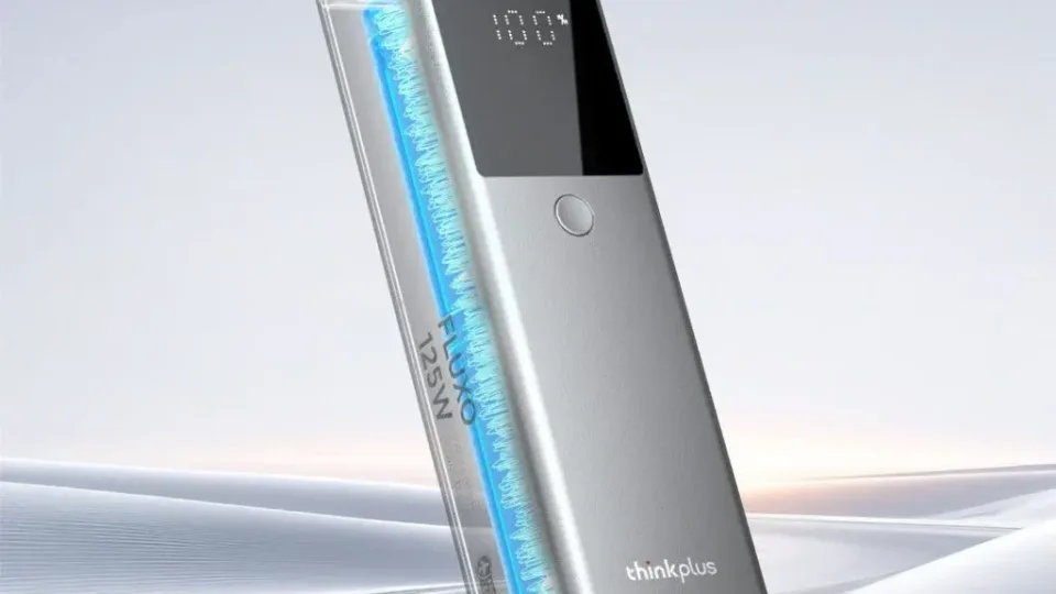 „Lenovo“ pristatė nebrangią išorinę bateriją su 12 800 mAh talpa ir itin greito įkrovimo galimybe