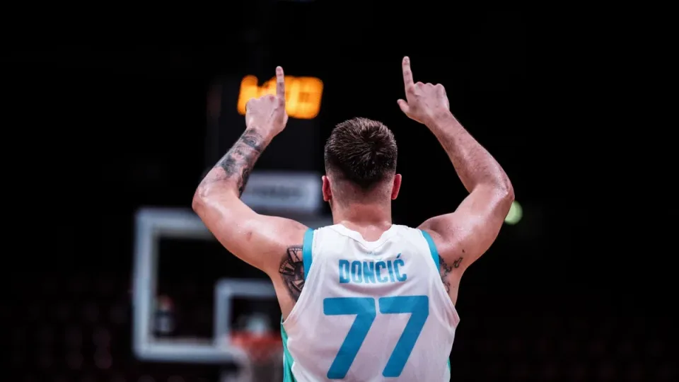„EuroBasket 2025“ žaidėjų marškinėlių numeriai: odėl Dončičius, Valančiūnas ir kiti renkasi keistus numerius?