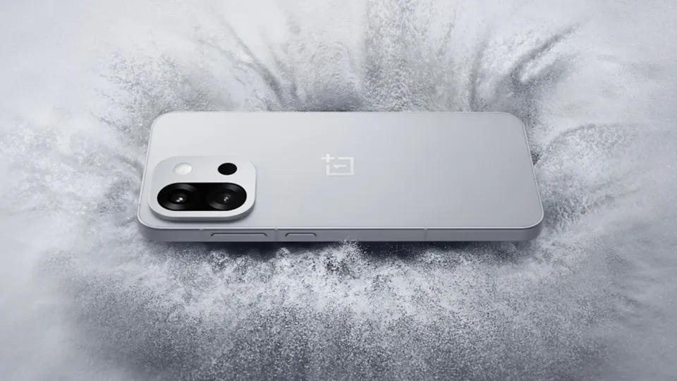 Aiškėja 2026 metų „OnePlus“ planai: pasirodė pirmi pranešimai apie „OnePlus 15s“ išmanųjį telefoną