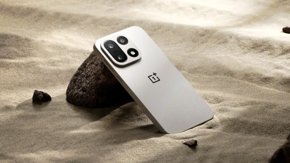 Laukti liko nebedaug: aiškėja, kada bus pristatytas naujasis „OnePlus 15“ išmanusis telefonas