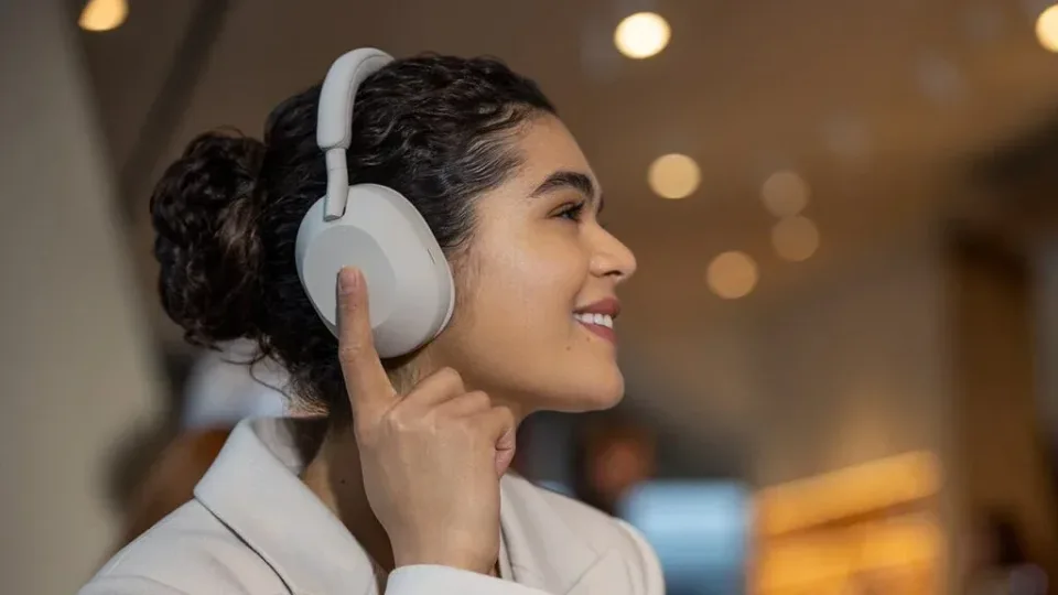Šiandien įvyks „Sony WH-1000XM6“ belaidžių ausinių pristatymas, tačiau jau dabar žinoma ir jų kaina