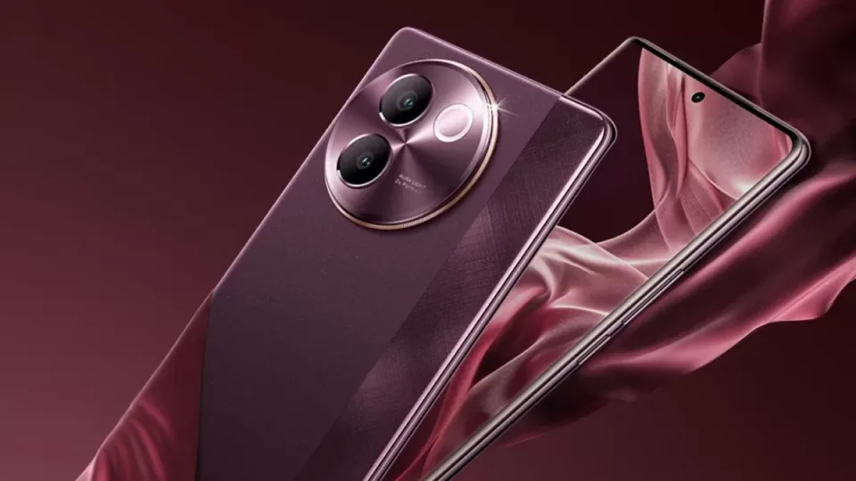 „Vivo“ pristatė naująjį „Vivo V30e“ telefoną: už kiek daugiau nei 200 eurų pasiūlys „Qualcomm“ procesorių, puikų ekraną ir aukštos raiškos asmenukių kamerą