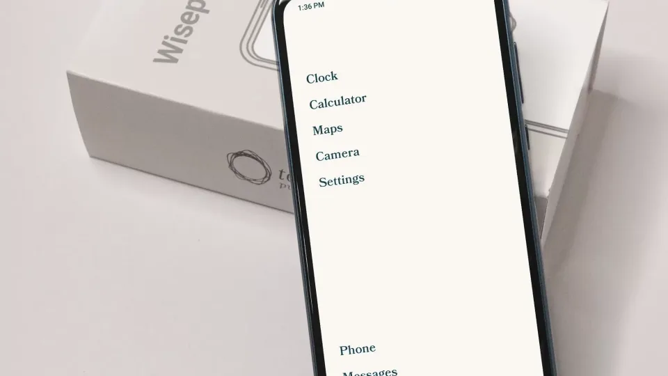Neįtikėtinai auganti telefonų rinkos tendencija: vis daugiau dėmesio susilaukia įrenginys, kuris visiškai neprimena mums įprastų išmaniųjų telefonų