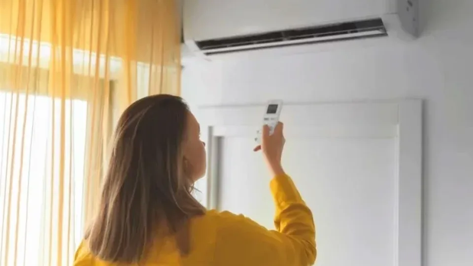 Paprastos klaidos, kurios gali kainuoti brangiai: taip kondicionierius gali trigubai padidinti sąskaitą už elektrą