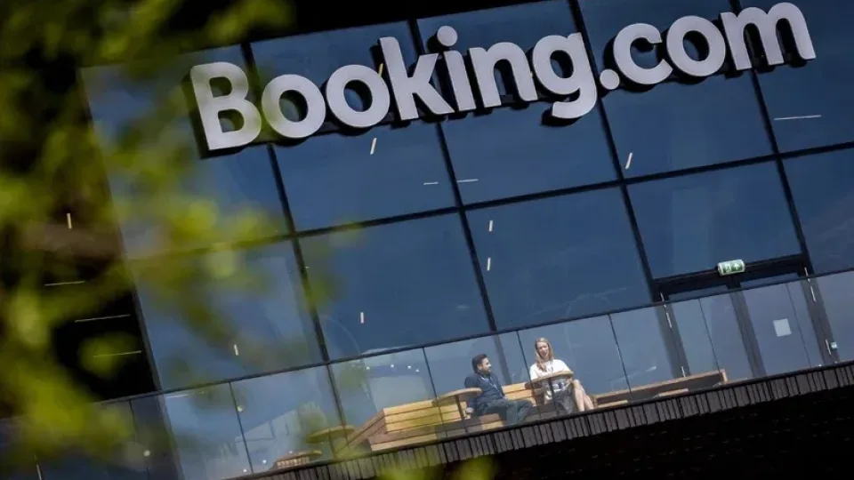 Viešbučiai stoja į kovą su „Booking“: 20 metų tylos, kurie virto teisine kova su populiaria platforma