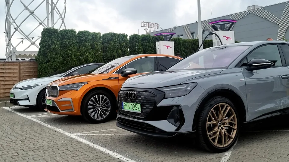 Europos Sąjunga keičia kursą: po truputį atsitraukia nuo 100 proc. elektrifikacijos tikslo