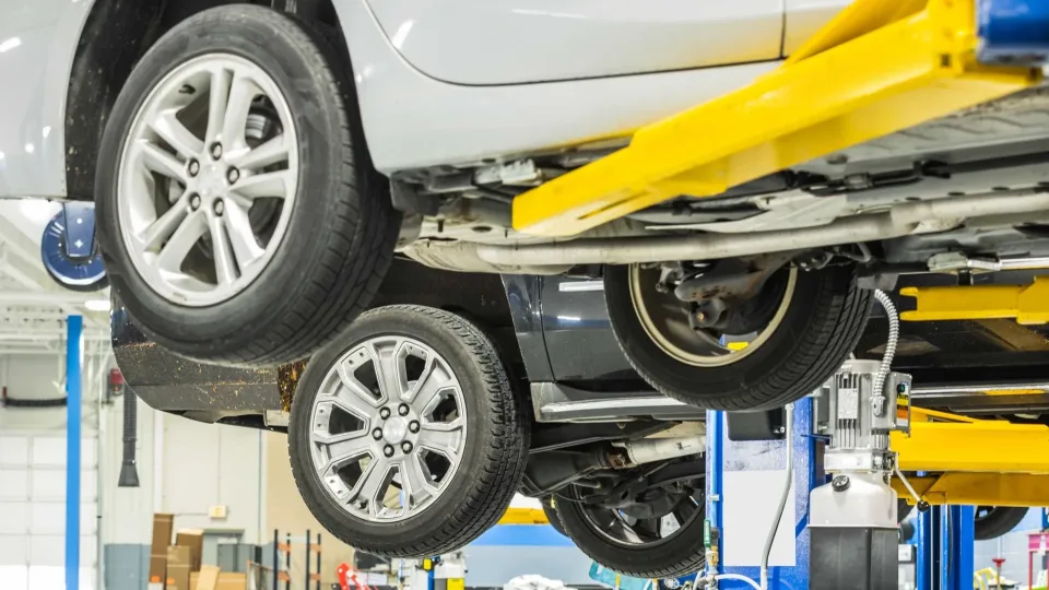 Jūsų automobilis gali slėpti didžiulį lobį: šis metalas gerokai brangesnis už auksą, pasakė, kur jį galima rasti