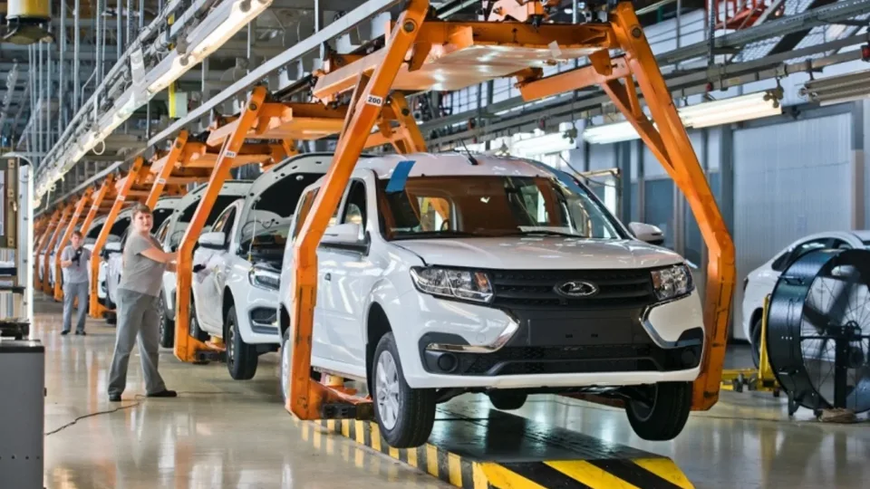 Gyventojai įsigyja vis daugiau automobilių: transporto priemonių lizingo rinka išaugo ketvirtadaliu