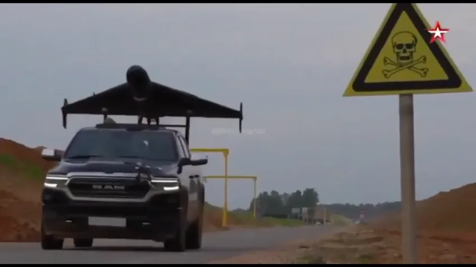 Putino atsakas Vakarams? JAV pikapai paversti dronų paleidimo bazėmis, vaizdai kelia nerimą