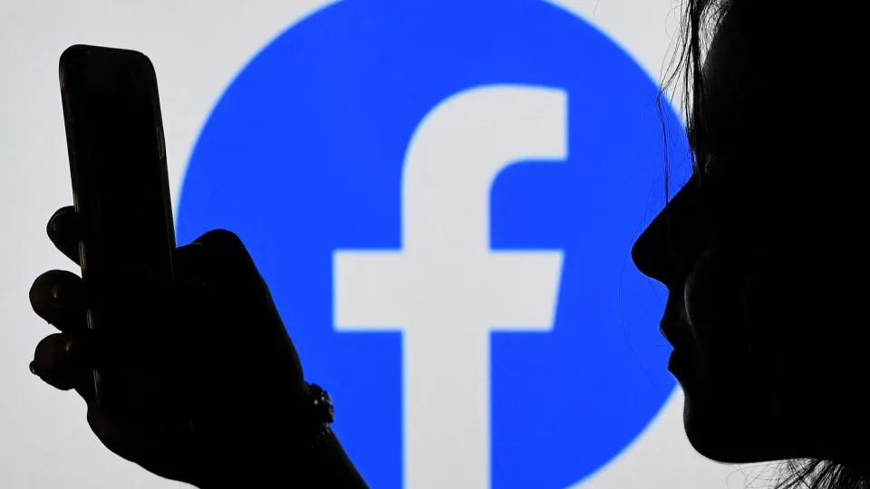 Europos Sąjunga grasino milijardinėmis baudomis, štai kaip „Meta“ ir „Apple“ sugebėjo išsisukti