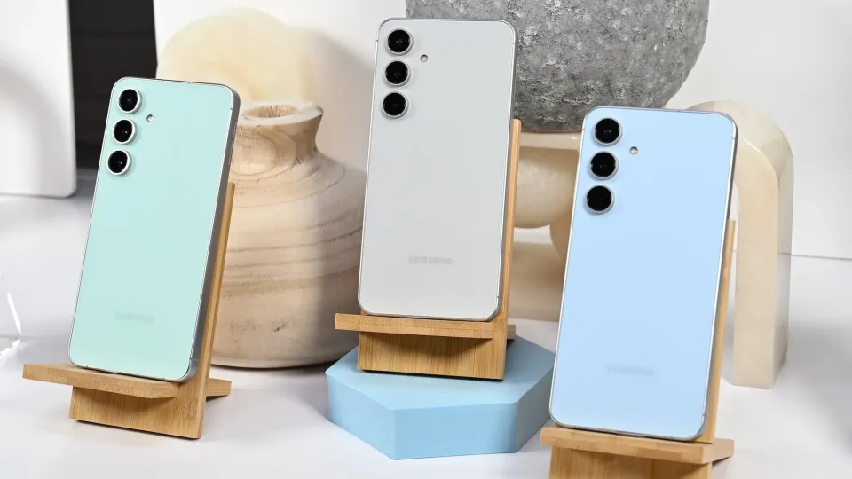 Jau žinomos visos pagrindinės „Samsung Galaxy S25 FE“ išmaniojo telefono techninės specifikacijos