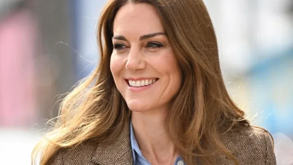 Karališka paslaptis atskleista: šiuo vaistinės aliejumi Kate Middleton spindinčius plaukus prižiūri kasdien
