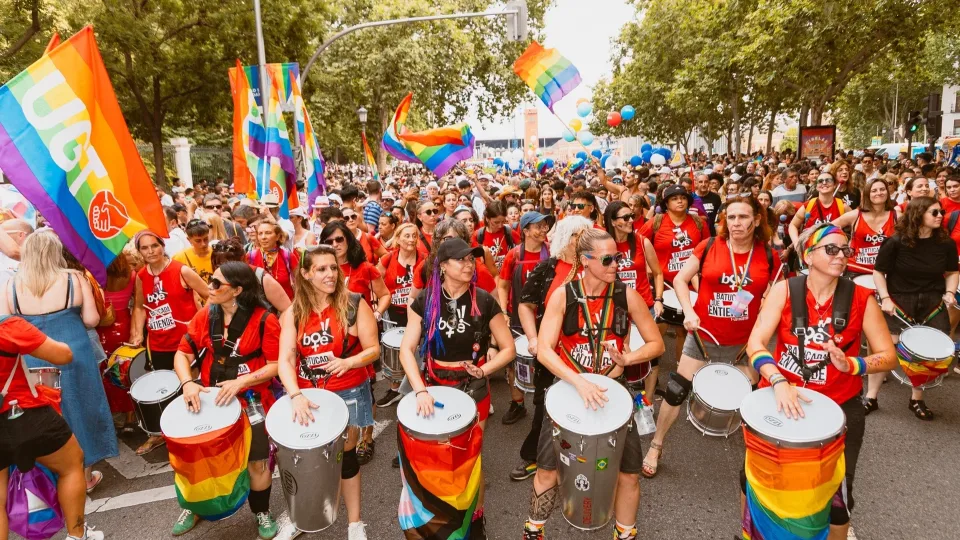Milžiniška LGBTQ+ eisena Madride: susirinko net milijonas žmonių, šventinė nuotaika ir rimti perspėjimai