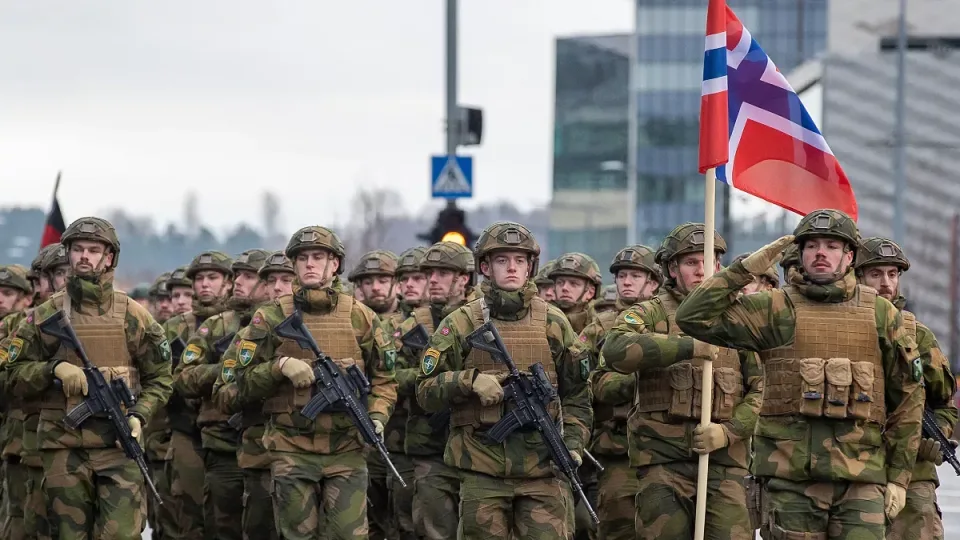 Šimtamilijoninė Norvegijos parama Ukrainai: perduos gyvybiškai svarbias oro gynybos sistemas