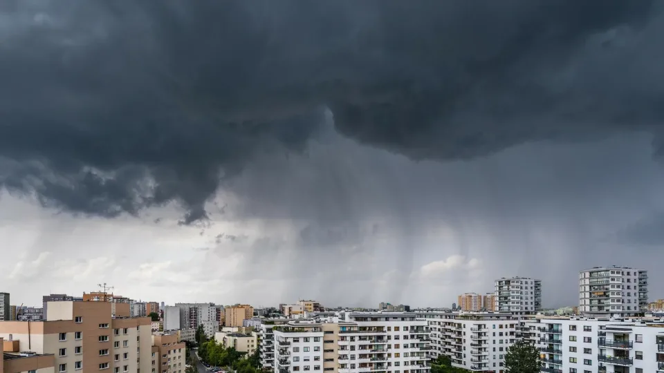 Milijardiniai nuostoliai ir grėsmė kiekvienam namui: sinoptikai prakalbo apie katastrofinę situaciją visoje Europoje