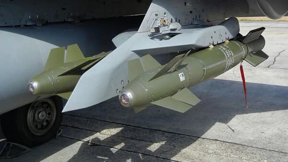 NATO bombos pavertė rusų bazę griuvėsiais: ukrainiečiai surengė galingą smūgį, viskas užfiksuota įrašuose