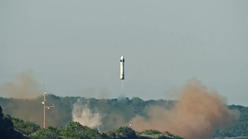 „Honda“ taikosi į orbitą: automobilių gigantė jau dabar mina Musko valdomai „SpaceX“ ant kulnų