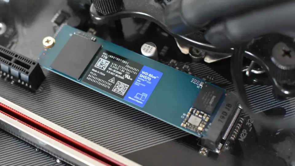 Kompiuterių rinką supurtys kainų šuoliai: atmintinių ir SSD kainos gali šokti į neregėtas aukštumas