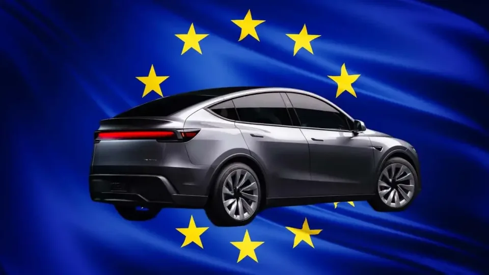 „Tesla“ nuosmukis tęsiasi ir toliau: prarado savo karūną Europoje, paaiškėjo, kas tapo elektromobilių lyderiu