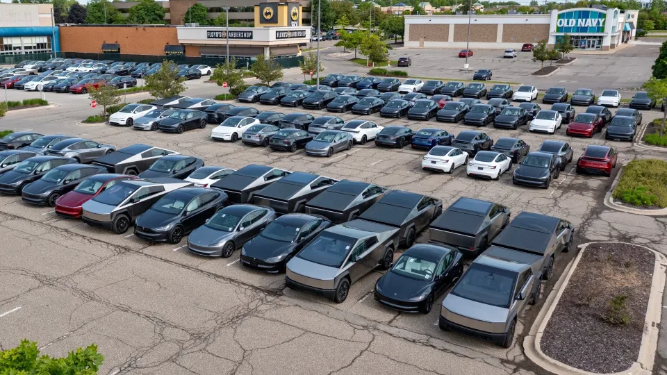 Norvegija šokiravo visą pasaulį: šalyje nelieka benzininių ir dyzelinių automobilių, dominuoja elektra