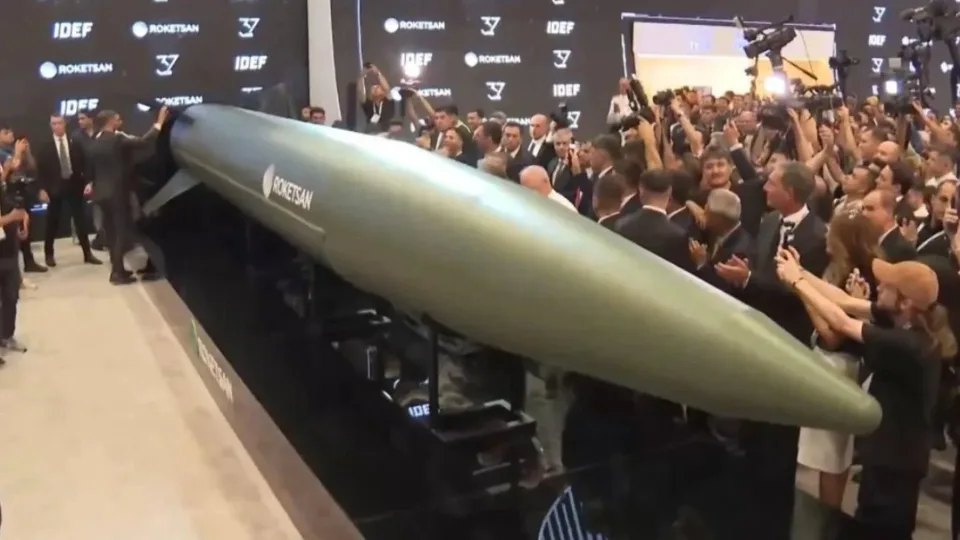 Rusų karo ekspertai šokiruoti: turkai pademonstravo raketą, kurios jau dabar bijo visi NATO oponentai