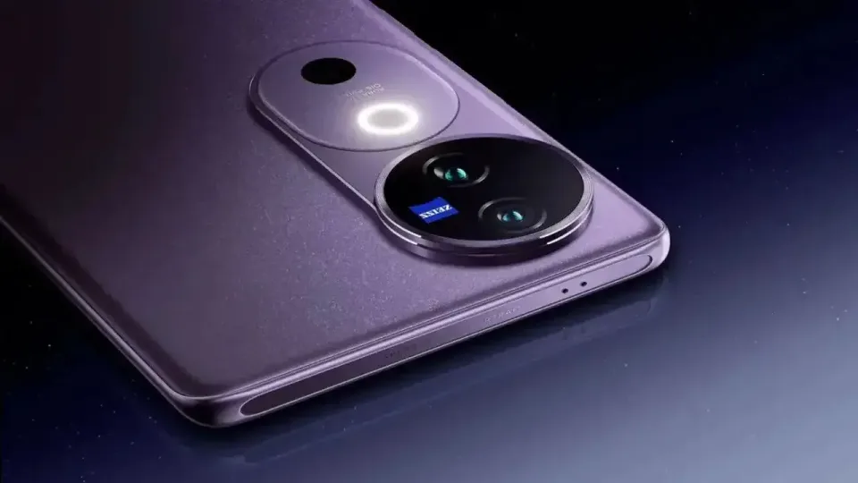 „Vivo“ ruošiasi dar vieno išmaniojo telefono pristatymui, aiškėja naujojo „T4R 5G“ modelio savybės