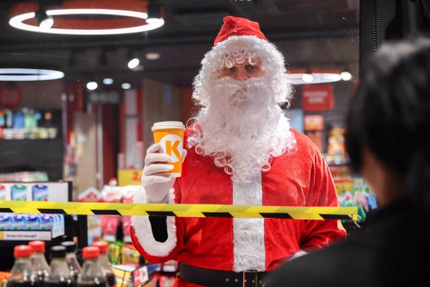 Nemokama kava Kalėdų Seneliams: šimtai puodelių kavos iš „Circle K“ be jokių klausimų