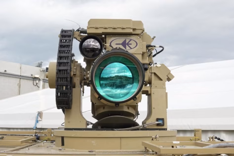 Raketas keičia šviesos spindulys: įspūdingas Izraelio ginklas, kuris gali sunaikinti beveik viską