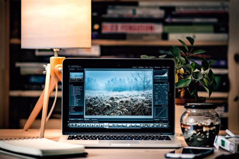 Planuojate įsigyti kompiuterį? Pasakė, kada turėtumėte rinktis nešiojamą, o kada stacionarų kompiuterį