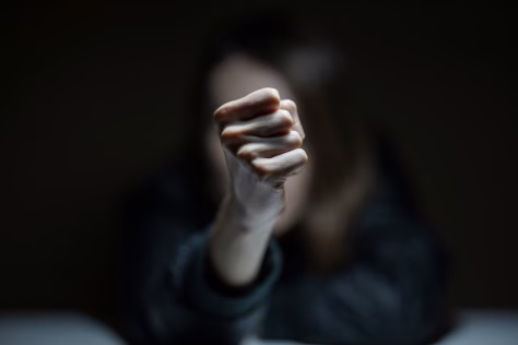 Policija pradėjo du tyrimus dėl nepilnamečių smurto, konfliktai kilo mokykloje ir mieste