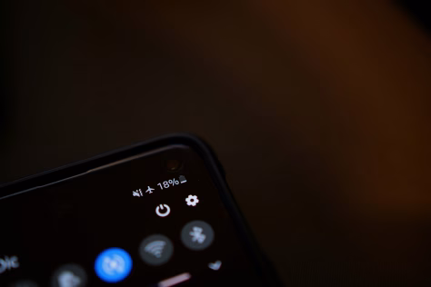 Šios populiarios programėlės žaibiškai sekina telefono bateriją, bet daugelis to net nenutuokia