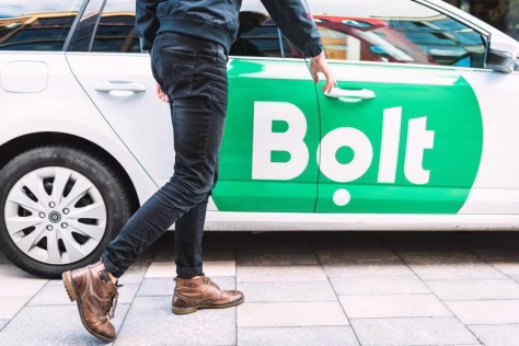 Pavėžėjimo sektorius po kodekso pokyčių: leidimus atsinaujino apie 80 proc. aktyvių vairuotojų, jų skatinimui „Bolt“ skyrė 640 tūkst. eurų