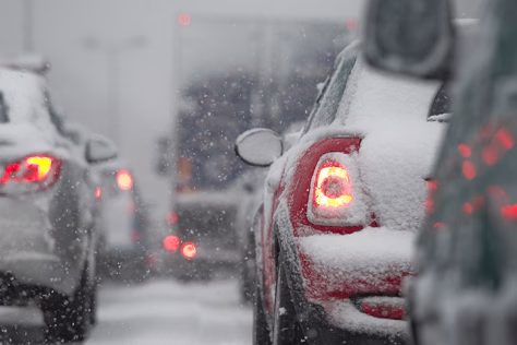 Žiemos metu tai privalu žinoti kiekvienam vairuotojui: pamiršote vieną dalyką ir liksite kalti po avarijos