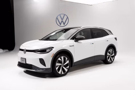 „Volkswagen“ grupės problemos nesibaigia: investuotojai lieja įsiūtį, laukia vadovo pasitraukimo iš posto