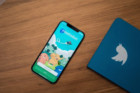 „Twitter“ iš žaidimo išstumiantis „Mastodon“: kokių klausimų kelia šis tinklas?