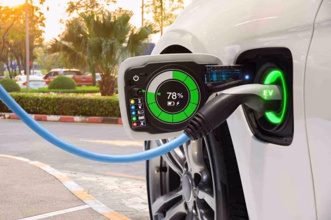 Triukas, apie kurį tau niekas nesakė: elektrinio automobilio funkcija, kuri padės sutaupyti