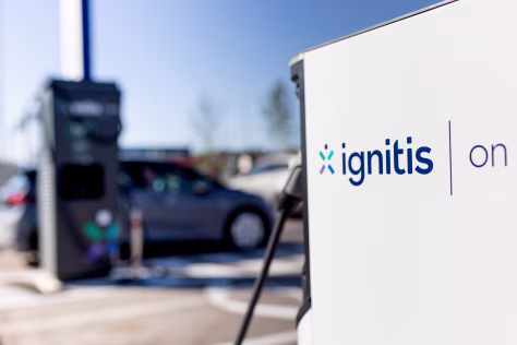 Atostogų kelionės elektromobiliu dabar bus dar patogesnės: Palangoje atnaujintas įkrovimo parkas