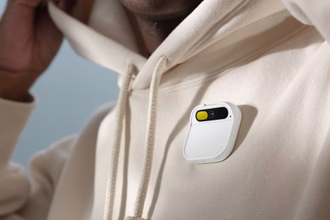 Sukurtas įrenginys, ateityje pakeisiantis išmaniuosius telefonus? Buvę „Apple“ darbuotojai pristatė dar neregėtą prietaisą, kuris nustebins net ir visko mačiusius
