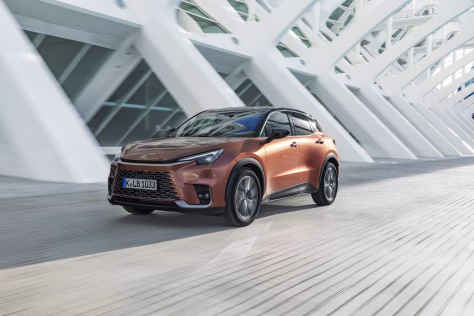 Lietuvoje jau galima išbandyti pernai metais debiutavusią „Lexus“ naujieną: kompaktiškasis miesto visureigis, kuris patiks daugeliui