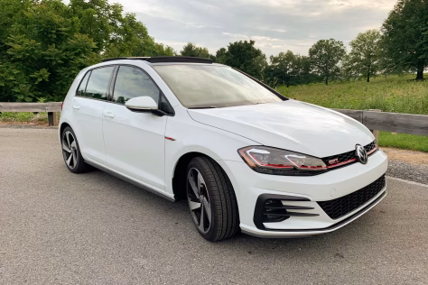 Šiuos automobilius pamėgę daugelis lietuvių, tačiau jų geriau niekada nepirkti: pateikiamas sąrašas automobilių, kurie turi didžiulių problemų su korozija, rūdys juos tiesiog sunaikina