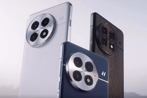 Metų pabaigoje debiutuosiantis „OnePlus 15“ išmanusis telefonas pasiūlys milžiniškos talpos bateriją