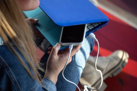 Jeigu jūsų telefono baterija išsikrauna greičiau nei norėtumėte – rekomenduojame peržiūrėti šiuos patarimus, kurie padės prailginti jos veikimą su vienu įkrovimu