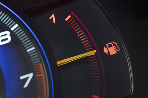 Geros naujienos dyzelinių automobilių vairuotojams: dyzelino kainos mažėjo, o benzinas ir vėl pabrango
