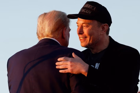 Buvęs sąjungininkas tampa didžiule grėsme? Muskas sukėlė Trumpui audrą MAGA stovykloje