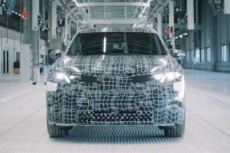 BMW gamykla Steyre pradėjo gaminti ir tiekti šeštosios kartos elektros variklius, kurie bus naudojami naujos kartos „Neue Klasse“ elektromobiliuose