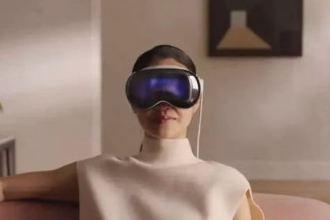 „Apple“ ruošia savo šedevro atnaujinimą: dar šiemet galime sulaukti naujojo „Vision Pro 2“ modelio