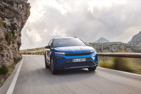 Lietuvoje jau prasidėjo išankstiniai naujojo „Škoda Elroq“ elektromobilio užsakymai: naują elektromobilį išbandęs V. Žala prakalbo apie svarbų lūžio tašką