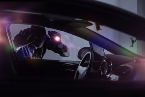 Dažniausiai vagiami BMW, „Audi“ ir „Mercedes-Benz“ automobiliai, atskleidė kokios dalys populiariausios ir kaip apsisaugoti