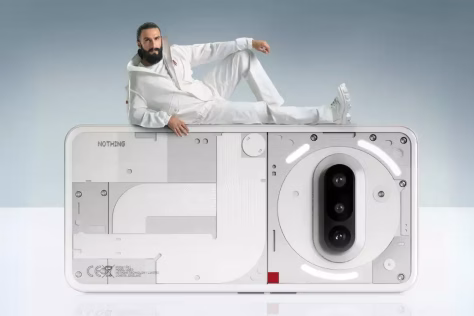 „Nothing Phone (3)“ nebelieka išskirtinės „Glyph“ sąsajos: gamintojas paskelbė, kas pasikeis šias LED šviesas