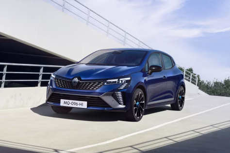 „Renault“ ir „Formulės-1“ žvaigždė suvienijo jėgas kilniam tikslui: „greičiui vieta trasoje, ne kelyje“
